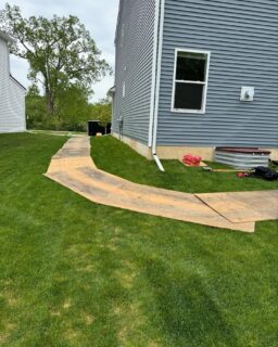 Stone, fabric and framing day!!